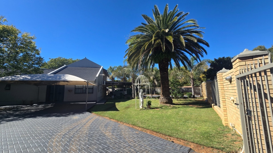 3 Bedroom Property for Sale in Langenhovenpark Free State